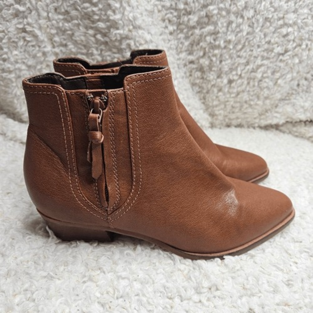 Cole Haan Hadlyn British Tan Leather Booties sz 8.5